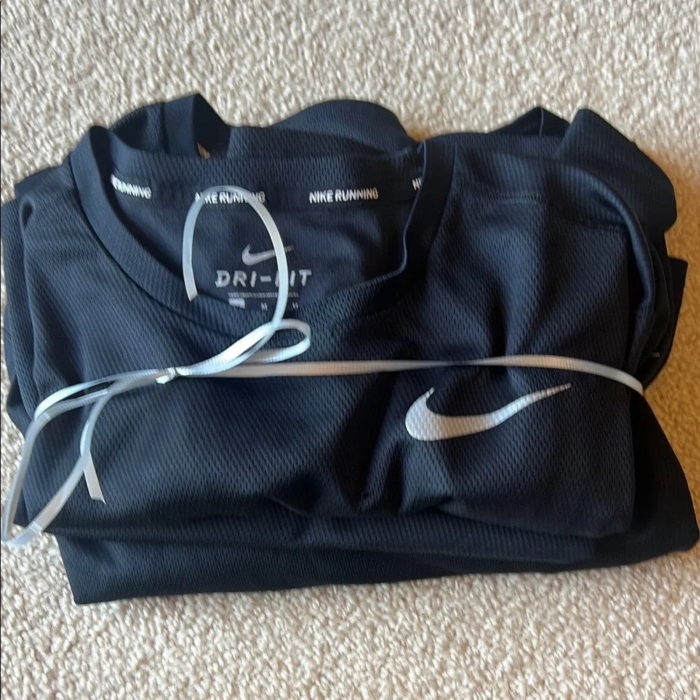 3 Nike Black Performance Tees - Picture 4 of 4